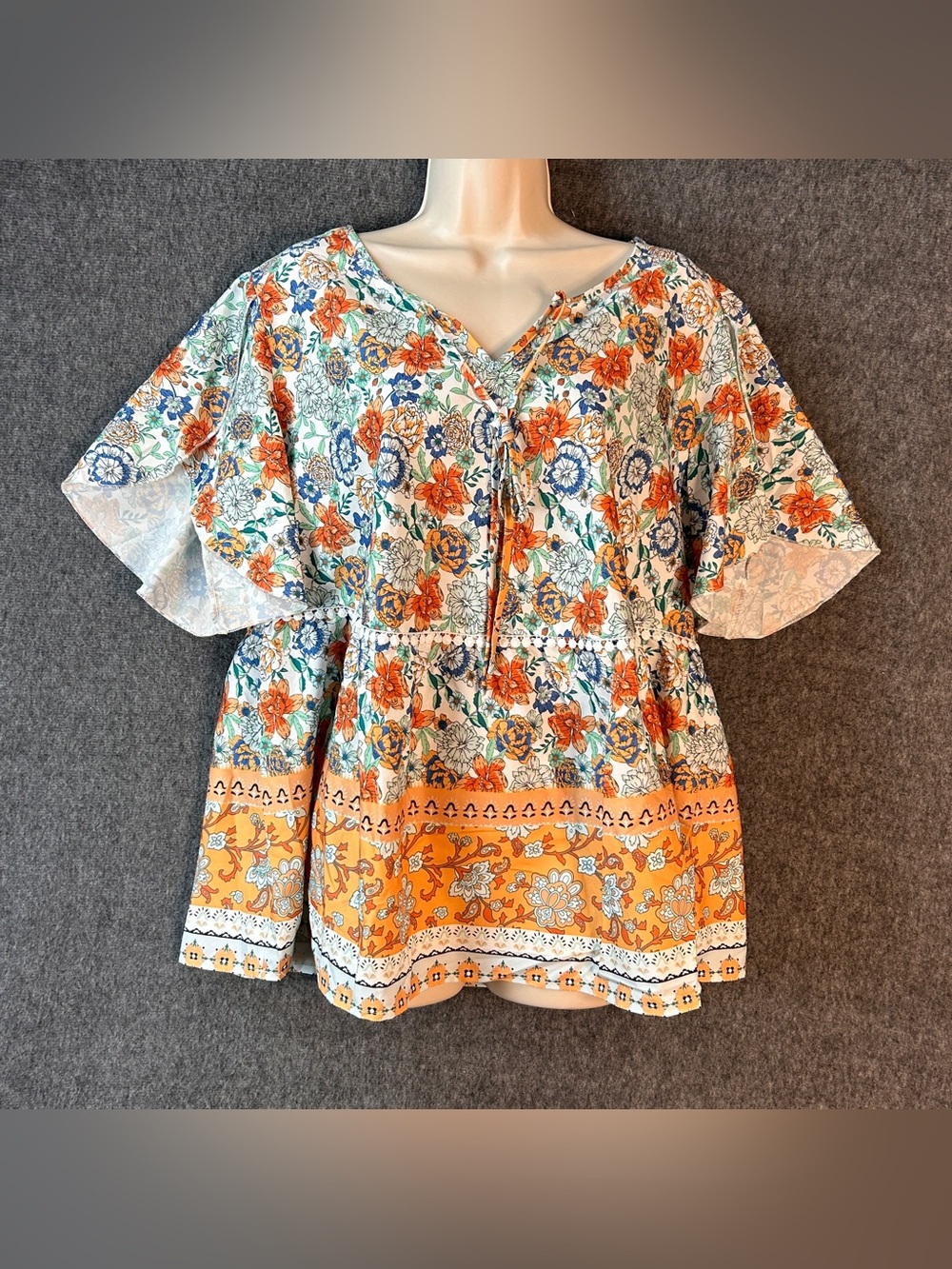 BloBloomChic Blouse Womens 12 Floral V-Neck Flutter Sleeve Crochet Tunic Top